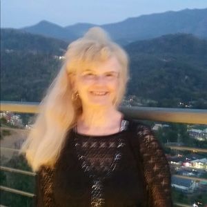 Meet your Posher, Sandy